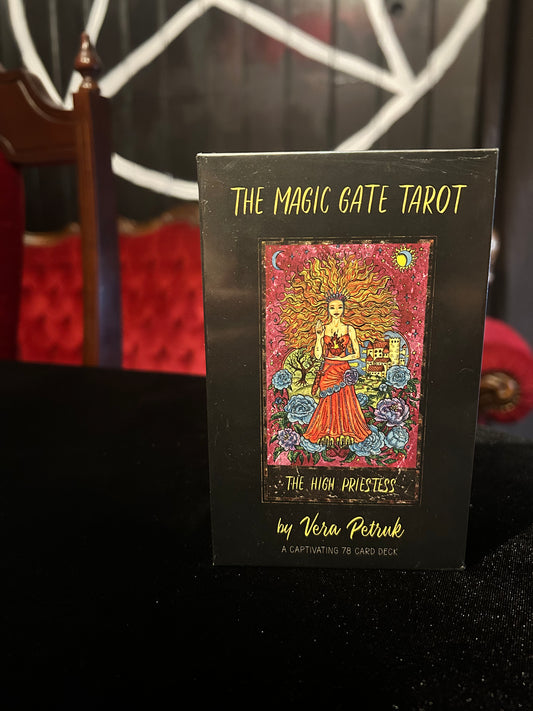The Magic Gate Tarot - Vera Petruk