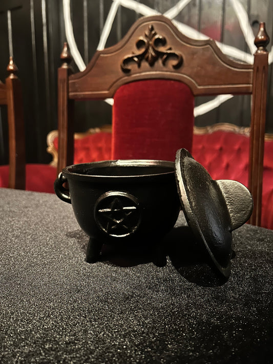 Pentacle Cast Iron Cauldron | 8.5 x 11cm