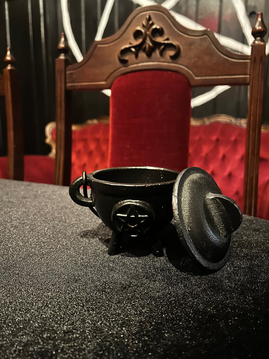 Pentacle Cast Iron Cauldron | 7.5 x 8.5cm